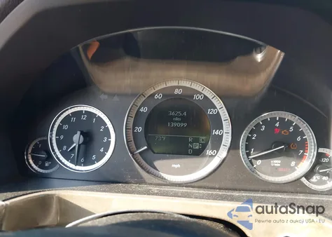 2010 Mercedes-Benz E 350 4Matic z USA, uszkodzony, nr VIN WDDHF8HB9AA108348